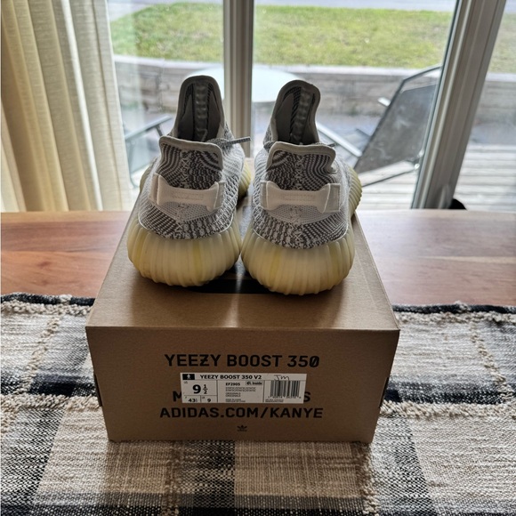 Adidas Yeezy 350 V2 “Static” - Picture 6 of 6